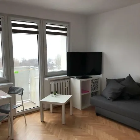 Słoneczny Skwer 13 *
